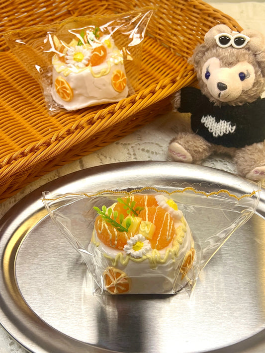 Daisy Orange Cake Creamy Mud Squishy - Psykade